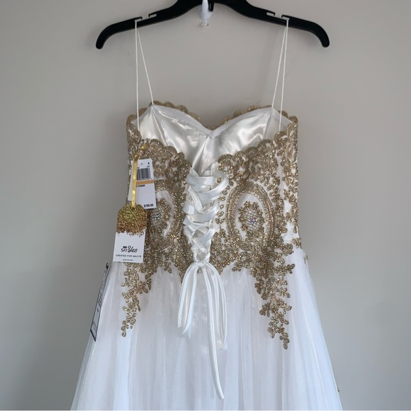 Say Yes to the Prom Strapless Embellished Ballgown Ivory Size 7 $199 - Picture 6 of 9